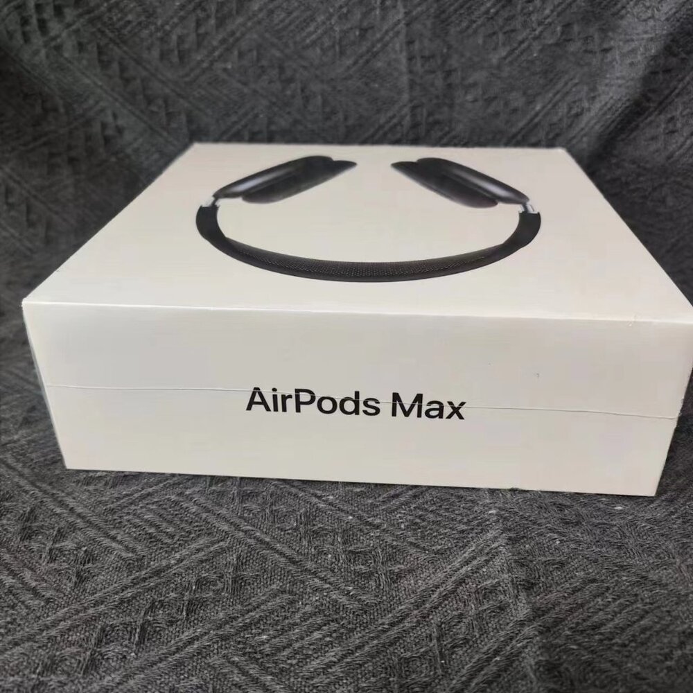 Apple AirPod Pro Max - Black with charger (original box) - Picture 2 of 4